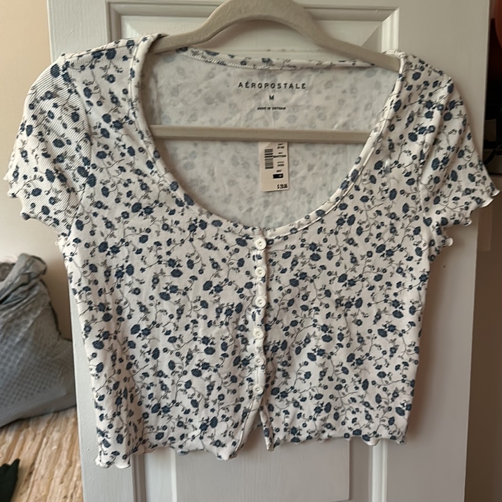 button tee - Picture 2 of 2